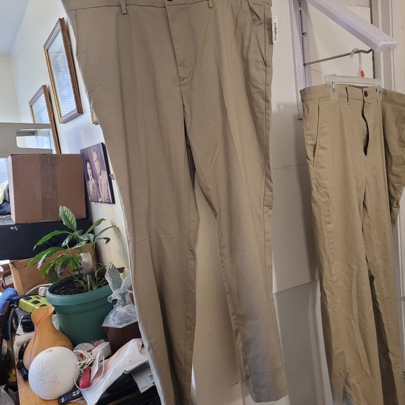 Man's  Chino Pants - Picture 3 of 9